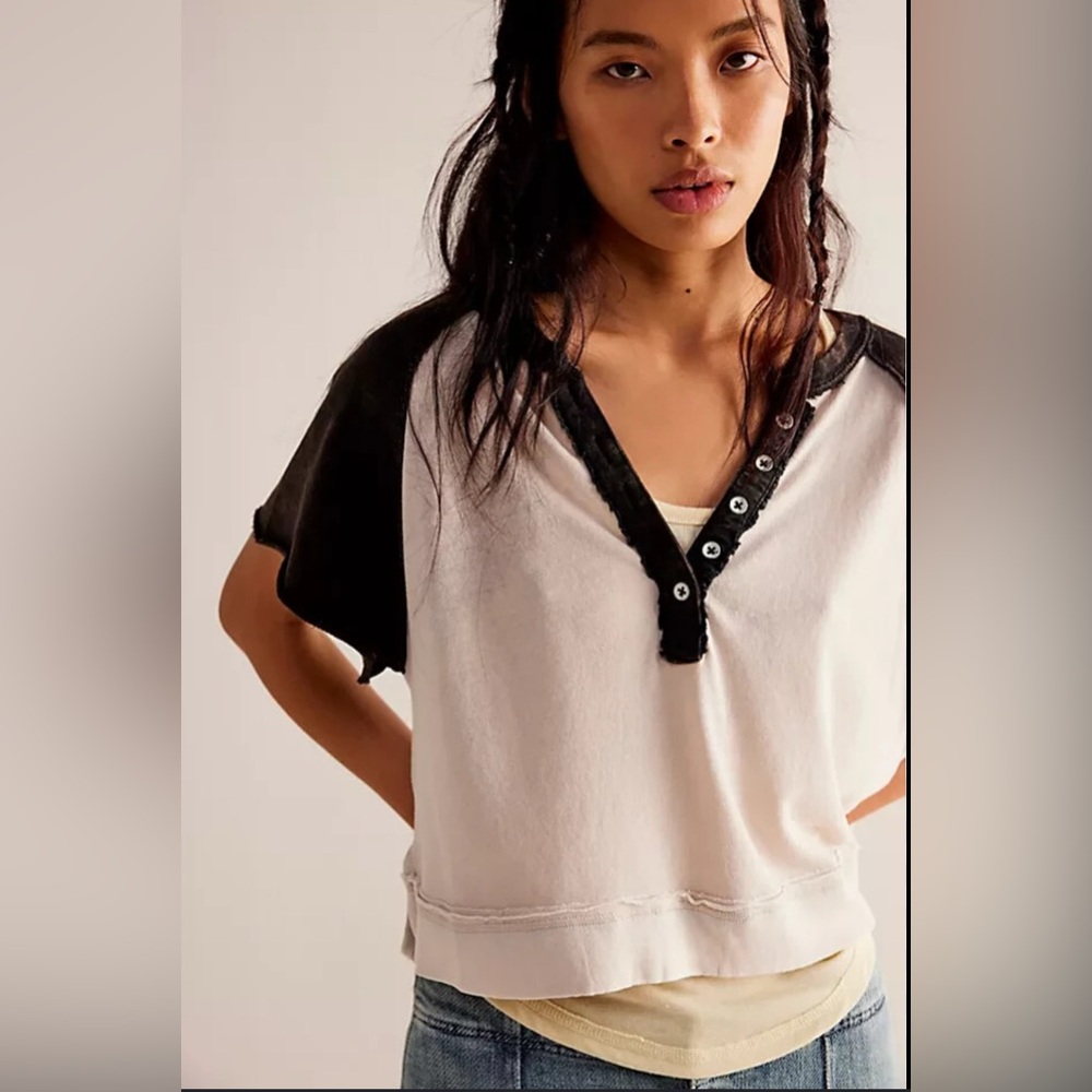 Free People We The Free Eyes Closed Button Cropped Contrast Blouse
